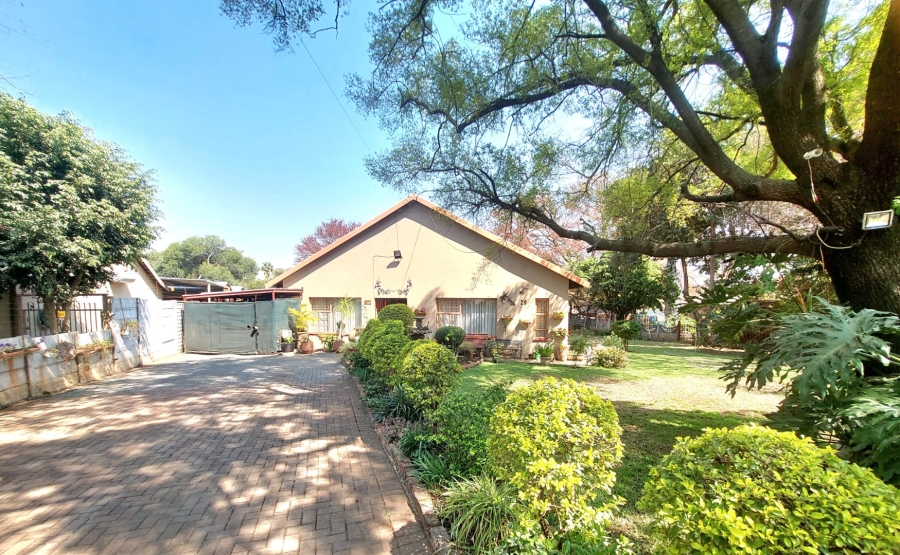 4 Bedroom Property for Sale in Elandsrand North West